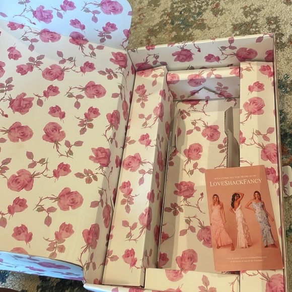 LoveShackFancy Stanley Box - Picture 4 of 4